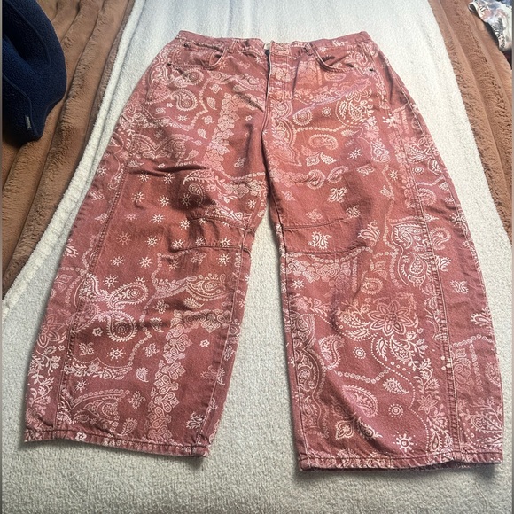 We The Free Free People Good Luck Printed Barrel Jeans EUC - Picture 5 of 12